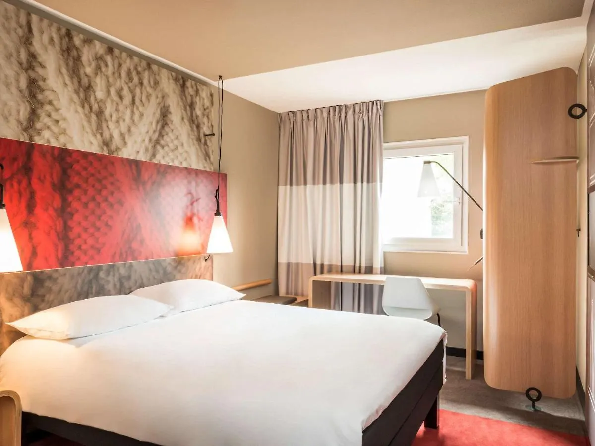 Hotel Ibis Tarbes Odos 3*,